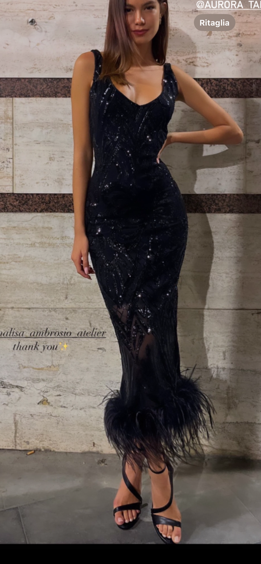 Abito in tulle ricamato nero